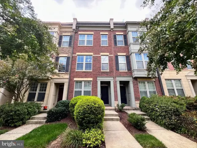 860 Regents Sq #339, Oxon Hill