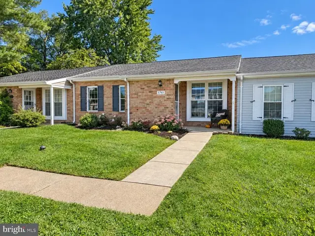 5765 Corsair Ct, Bensalem