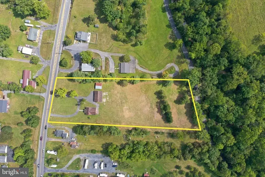 9203 Hedgesville Rd, HEDGESVILLE