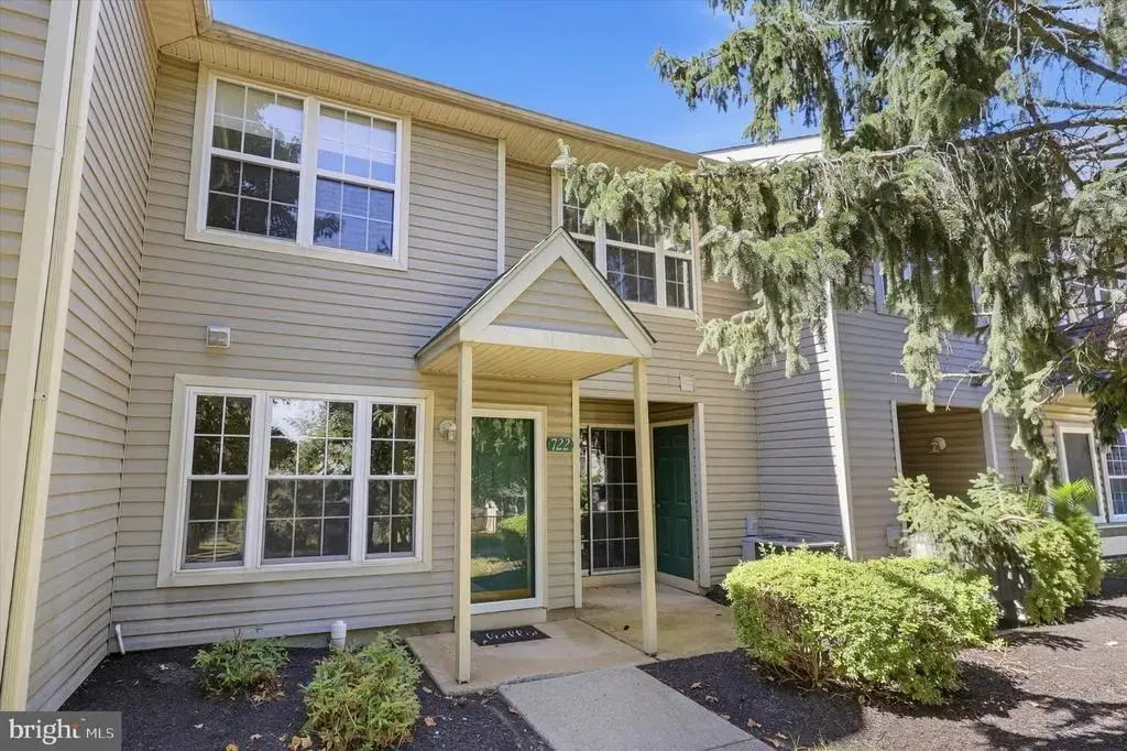 722 Gilbert Pl, COLLEGEVILLE
