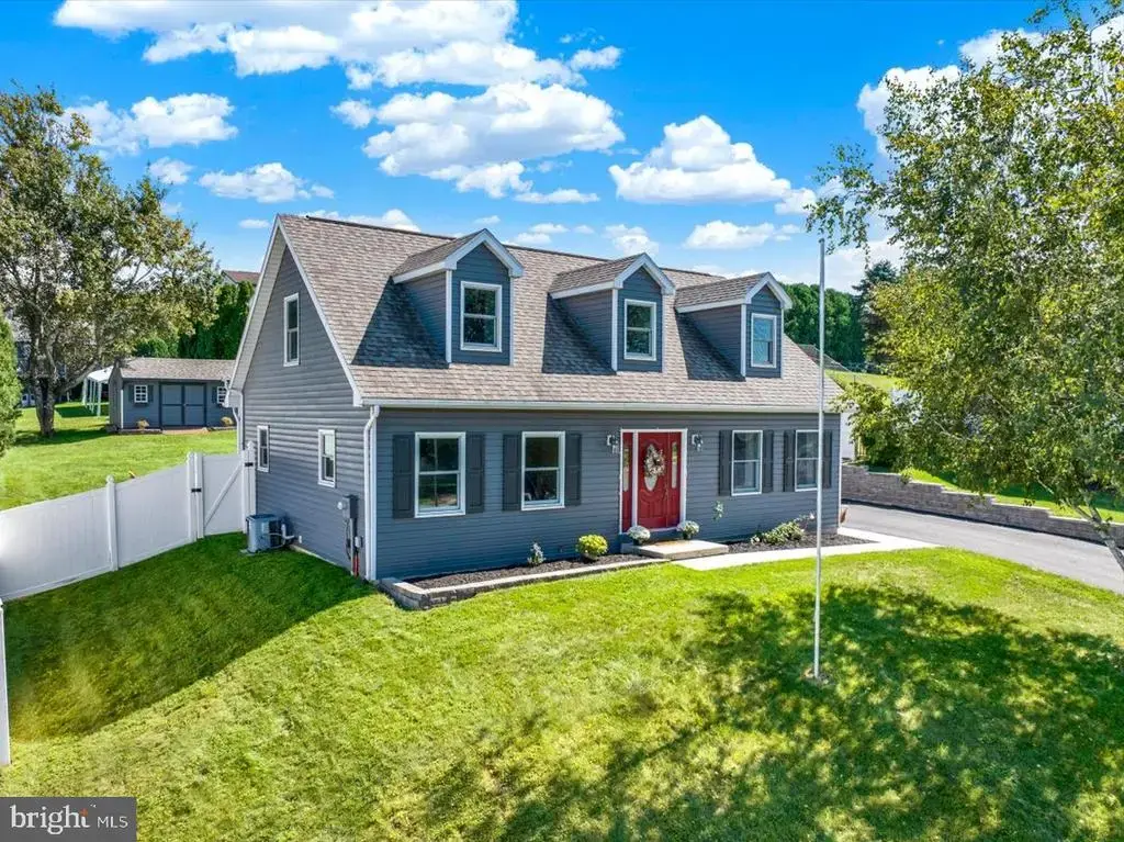 905 Denise Dr, BIRDSBORO