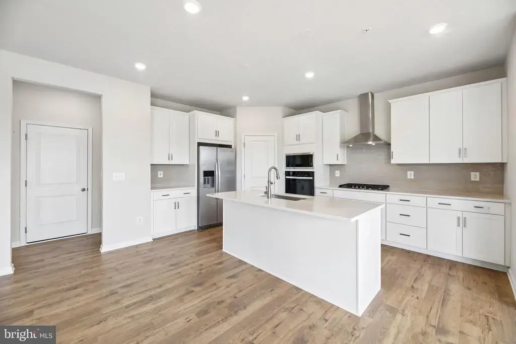 9726 Lassie Ct, WALDORF