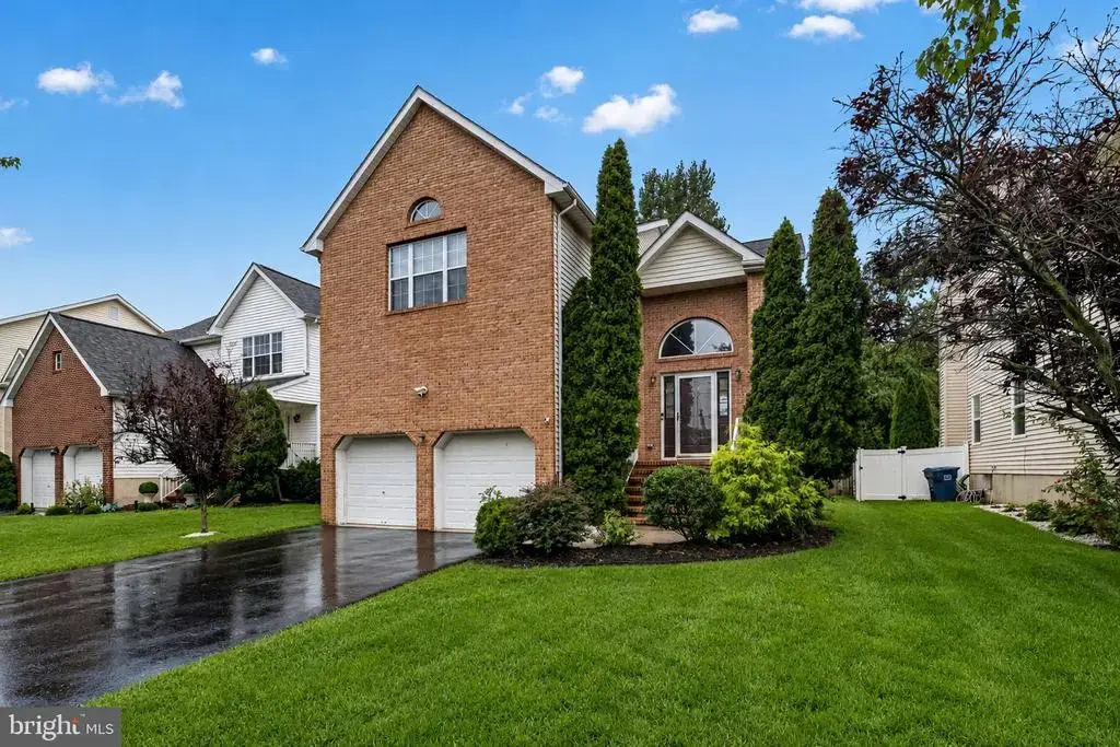 20 Vaccaro Rd, LAWRENCEVILLE