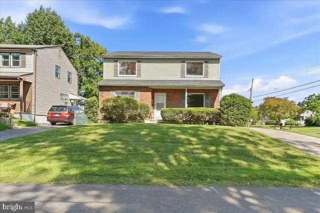 2603 Highland Ter, Holmes