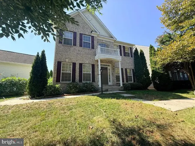 8140 Gilroy Dr, Lorton