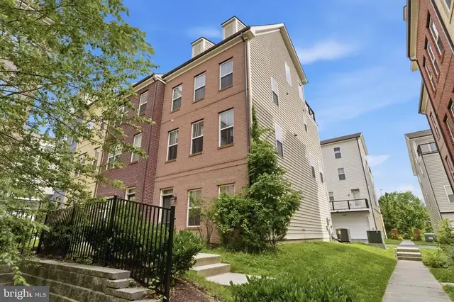 169 Kandinsky Loop, Silver Spring