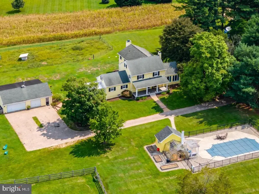 1445 Commissioners Rd, MULLICA HILL