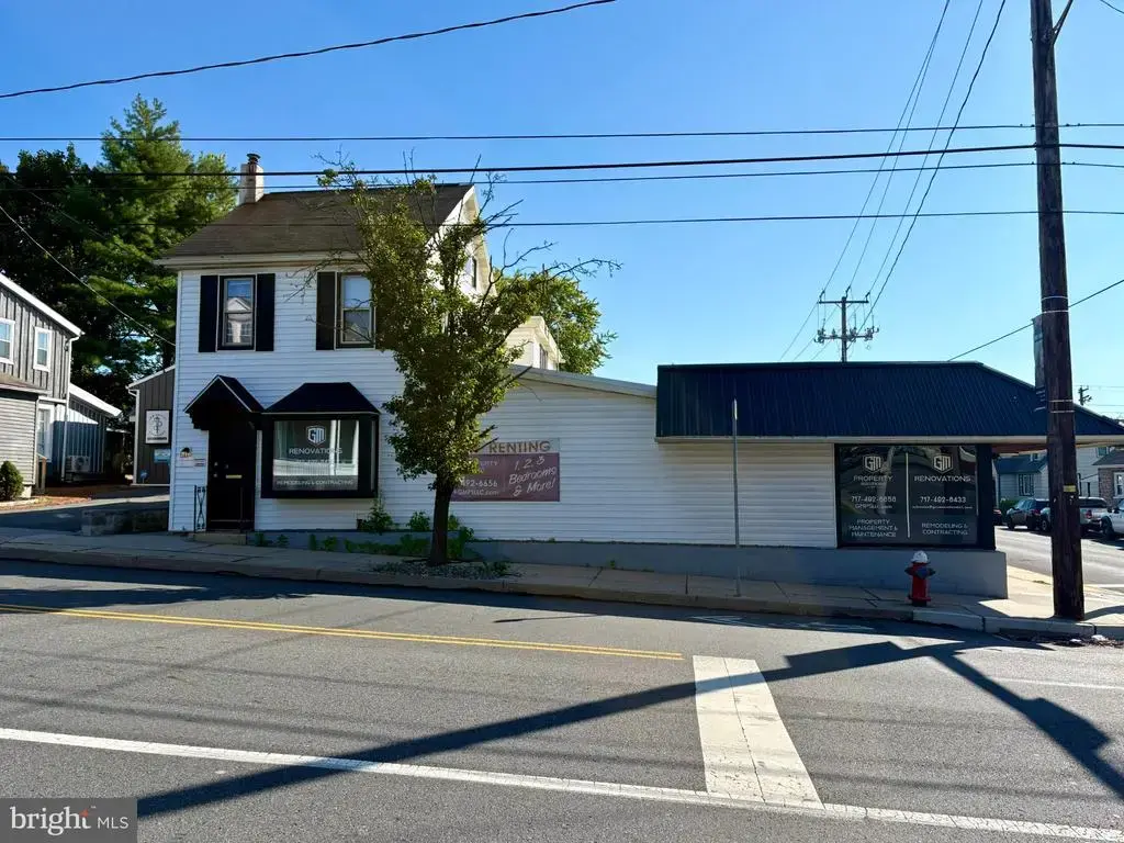 207 N Market St, ELIZABETHTOWN