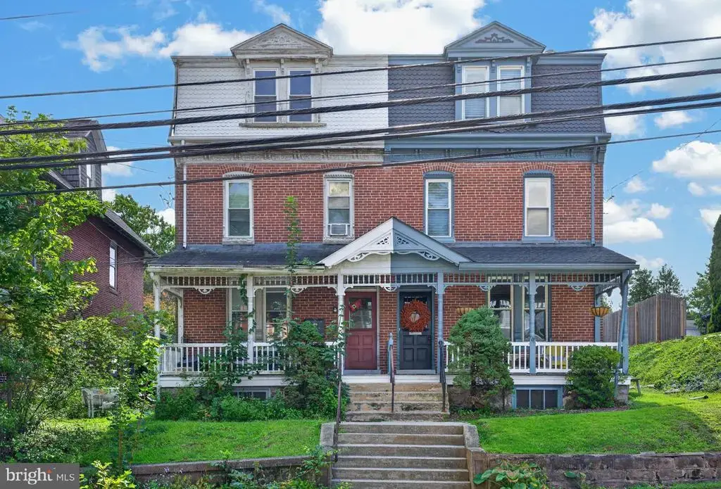 904 W Bridge St, PHOENIXVILLE