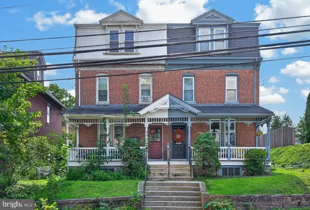 904 W Bridge St, Phoenixville