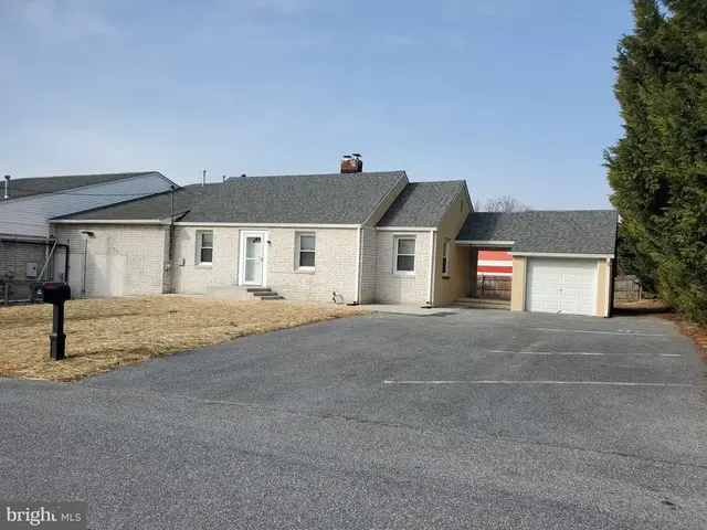 8 Virginia Ave, Reisterstown