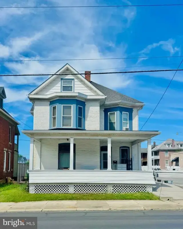 208 S Potomac St, Waynesboro