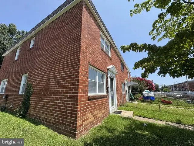 1323 Maple Ave, Wilmington