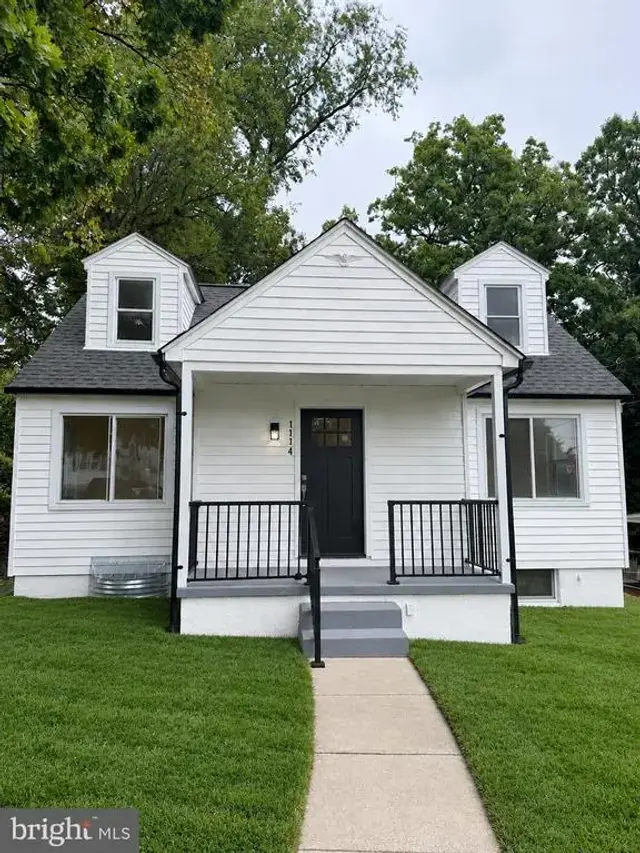 1714 Wycliffe Ave, Parkville