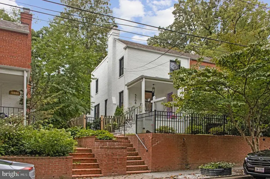 3708 Jocelyn St Nw, WASHINGTON