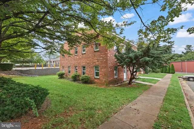 578 Waterloo Rd #1b, Warrenton