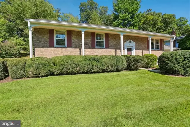 7213 Panorama Dr, Rockville