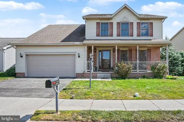 8 Sycamore Ct, Littlestown
