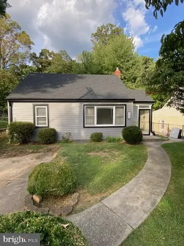 900 Wade Ave, Rockville
