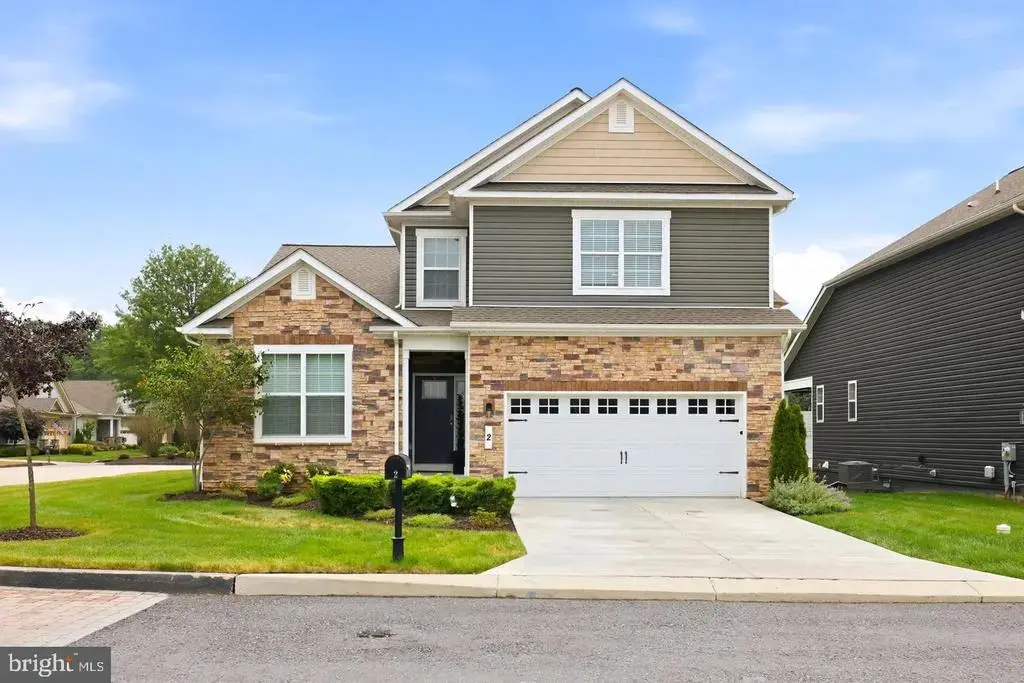 2 Charles Dr, GETTYSBURG