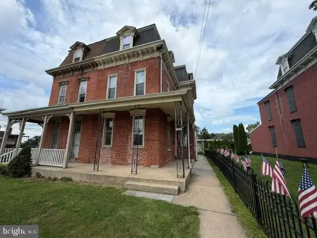 303 Chestnut St, Columbia