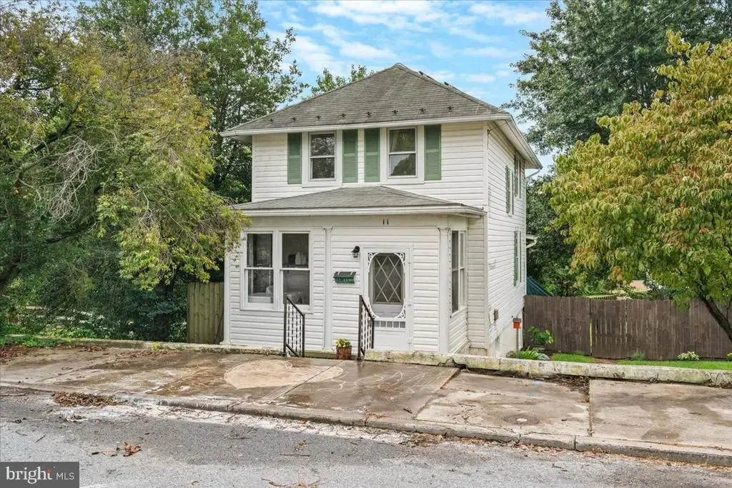 11 E H St, BRUNSWICK
