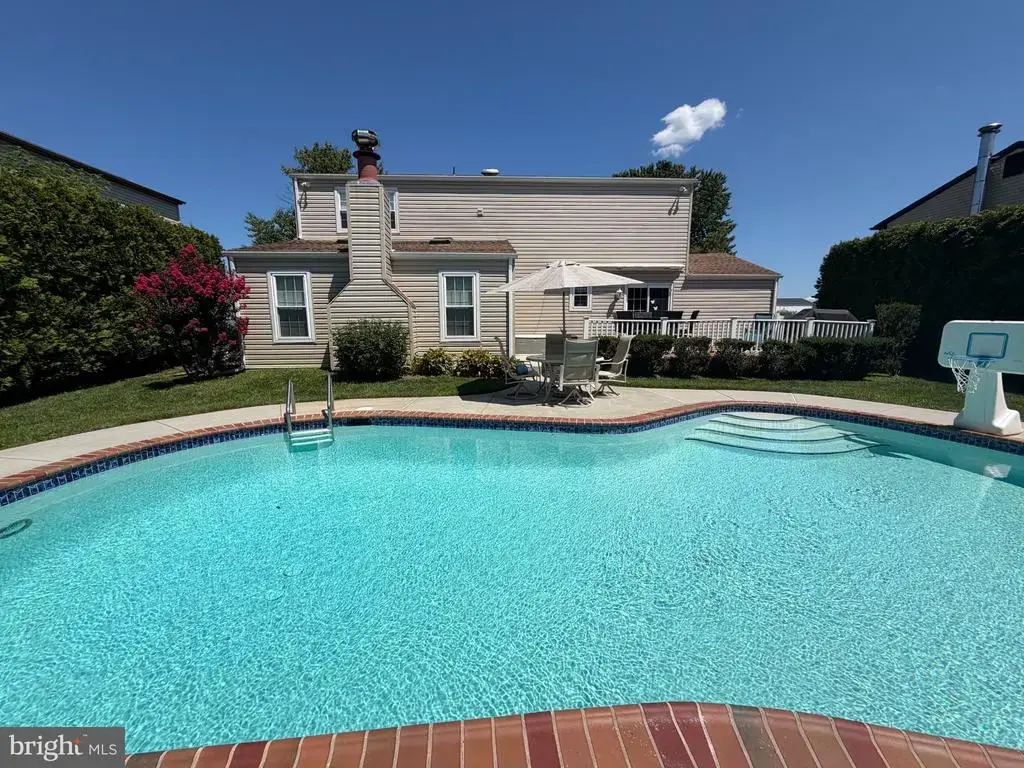 1527 Barnswallow Dr, BENSALEM