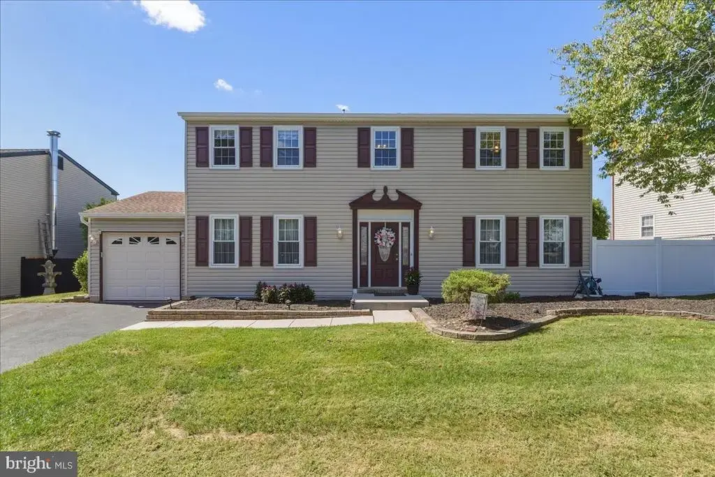 1527 Barnswallow Dr, BENSALEM