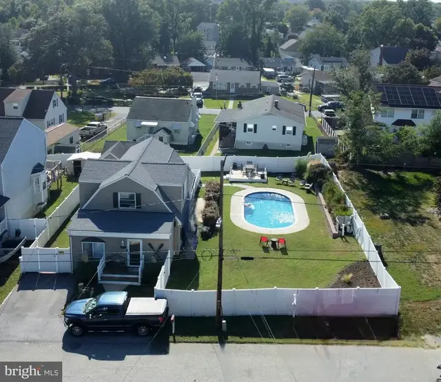 8206 W End Dr W, Orchard Beach