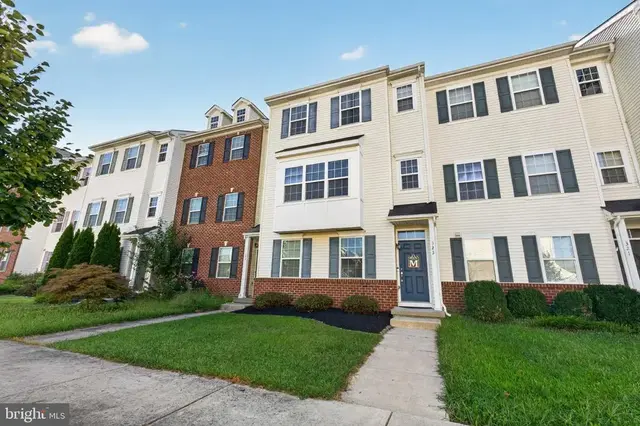 323 Gaither Dr, Middletown