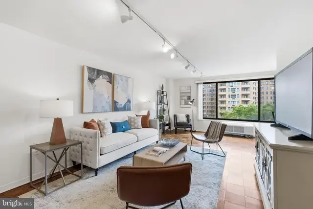 2501 Calvert St Nw #505, Washington