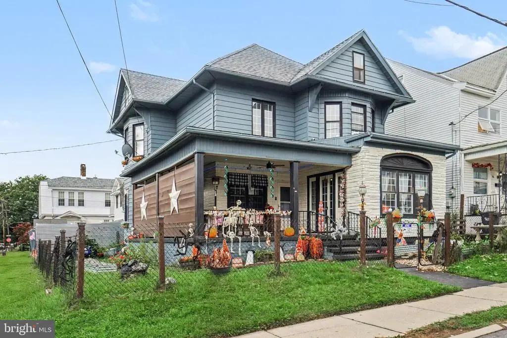 44 N 2nd St, FRACKVILLE