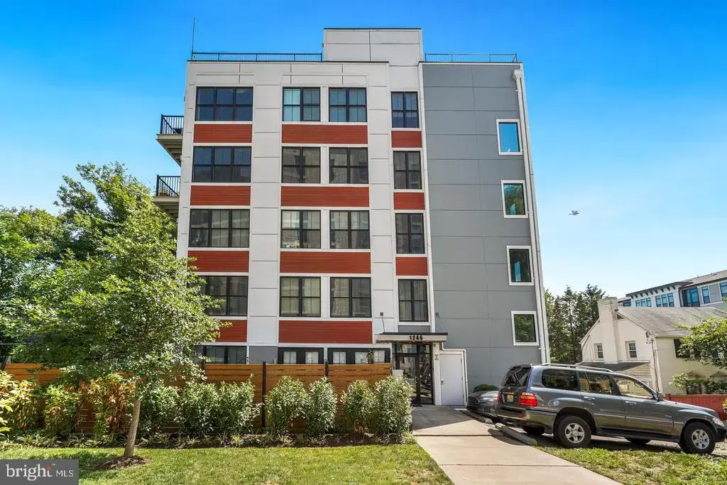 1245 N Pierce St #8, ARLINGTON