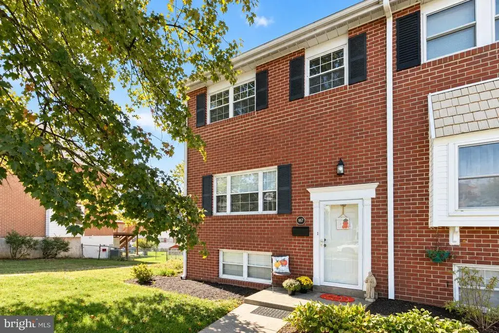 957 Stormont Cir, BALTIMORE