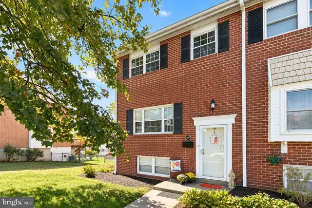 957 Stormont Cir, Baltimore
