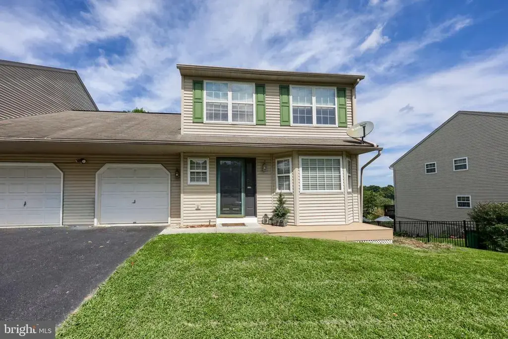2447 Jefferson Ave, READING