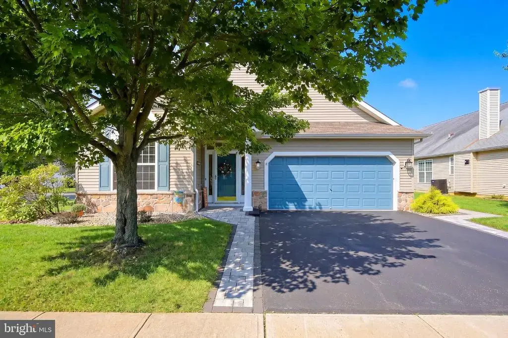 12 Woodview Dr, MANCHESTER TWP