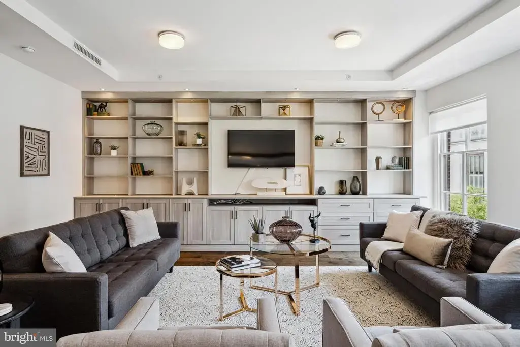 233 Chestnut St #4, PHILADELPHIA