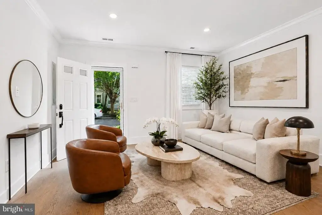 477 Ridge St Nw, WASHINGTON