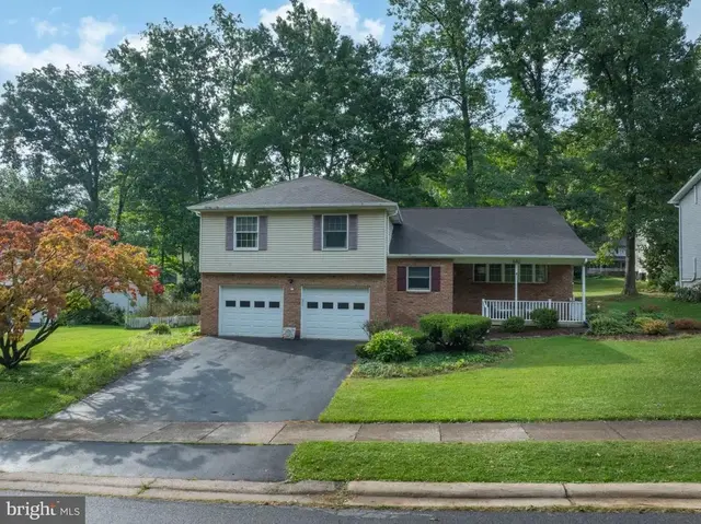 642 Stoneledge Rd, State College