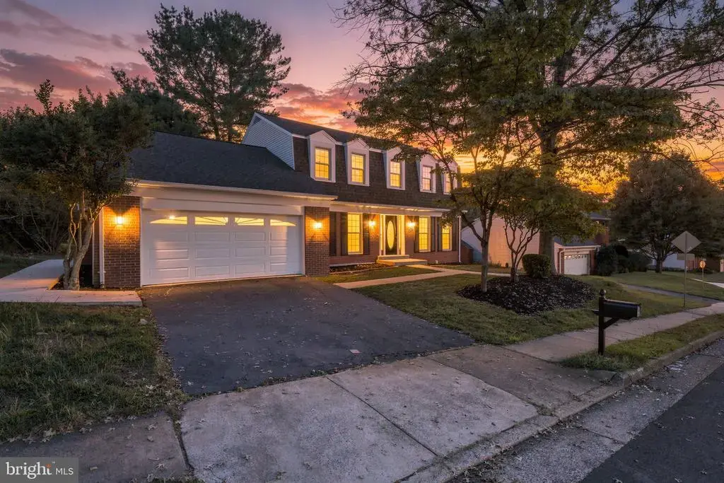 6121 Winnepeg Dr, BURKE