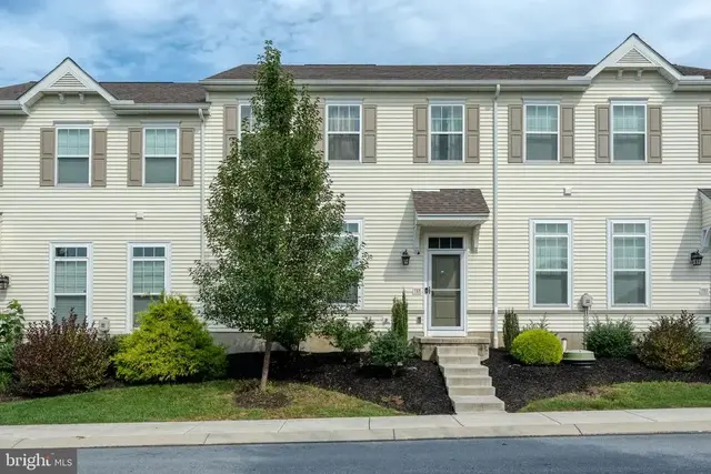703 Danforth Cir, Willow Street