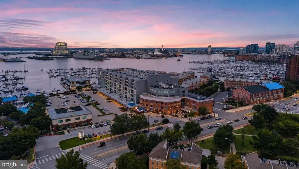 2702 Lighthouse Pt E #629, BALTIMORE