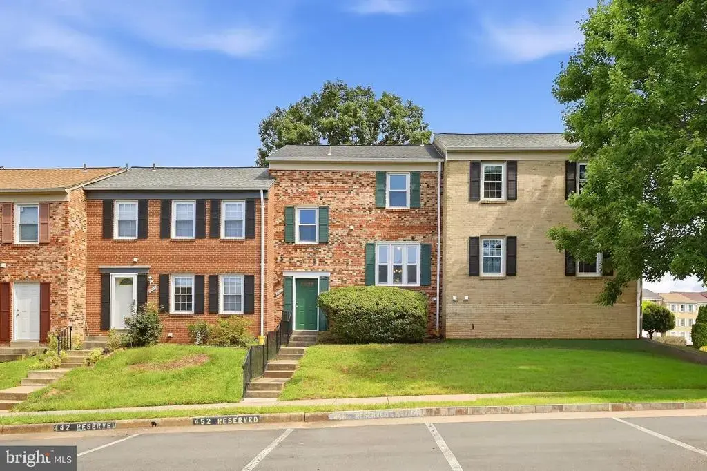 1003 Salisbury Ct, STERLING