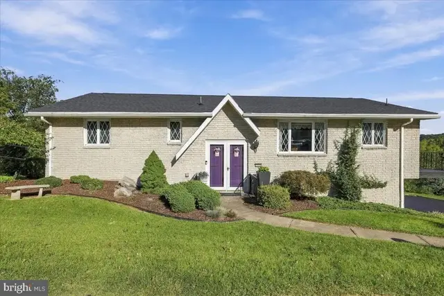 7121 Kingstead Dr, Slatington