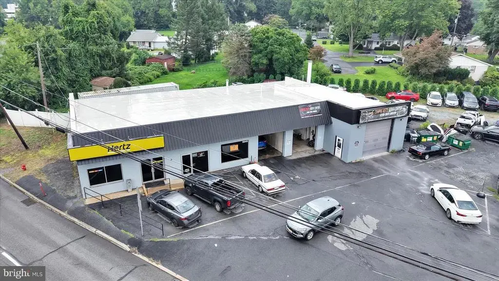 5045 Pottsville Pike, READING
