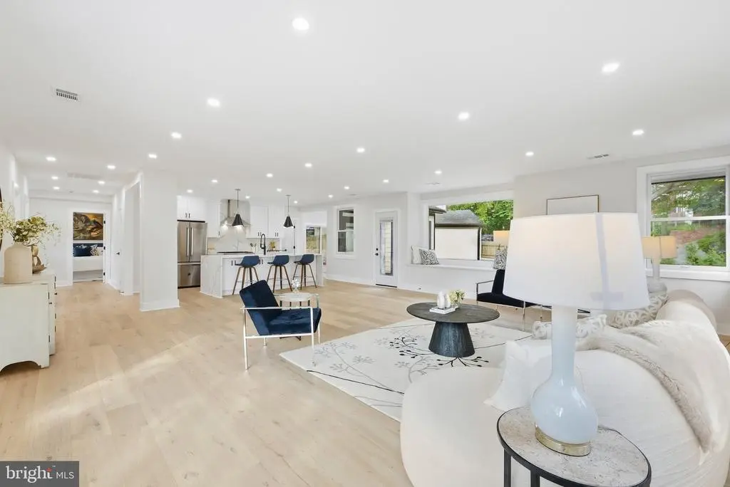 5213 Acacia Ave, BETHESDA