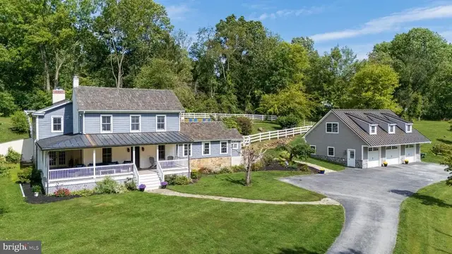 62 Walnut Bank Rd, Glenmoore