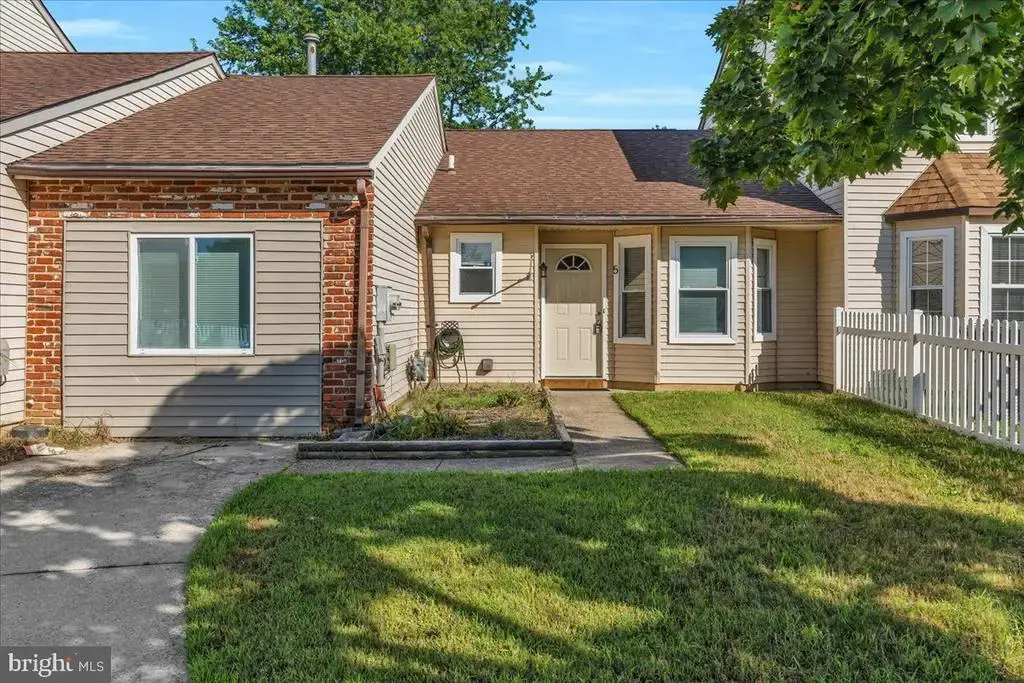 5 Heywood Ln, SICKLERVILLE