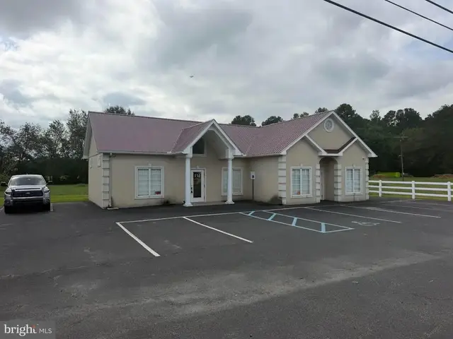 4377 Forrest Ave, Dover